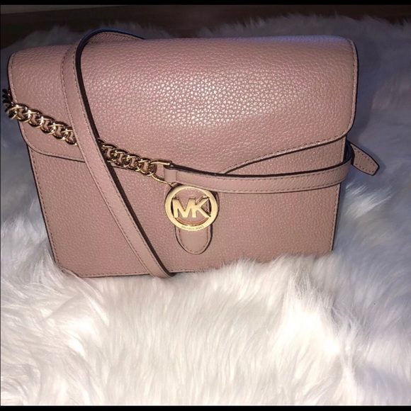 Michael Kors Handbags - Michael Kors “ Vanna” crossbody